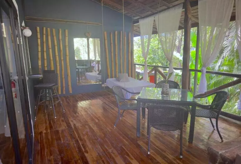 ホテル Canaima Chill House