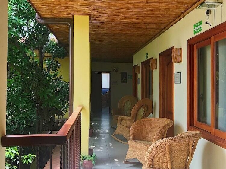 هتل Casa Vínculos