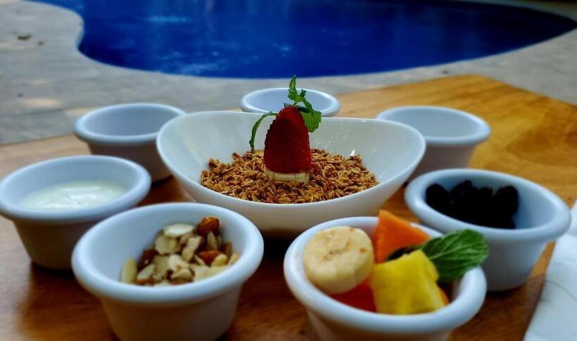 هتل Ecotica Boutique