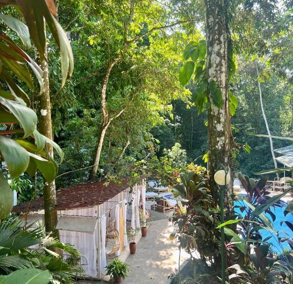 هتل Ecotica Boutique