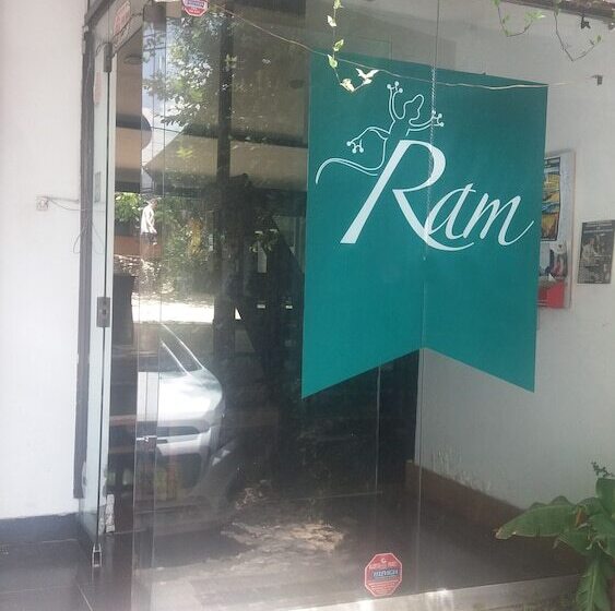 Hotel Hostal Casa Ram