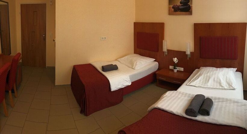 Отель Jelinski Beherbergungsstätten