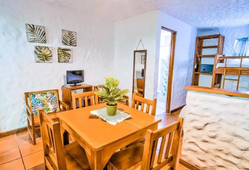 ホテル Ola Bonita Beachfront Apart