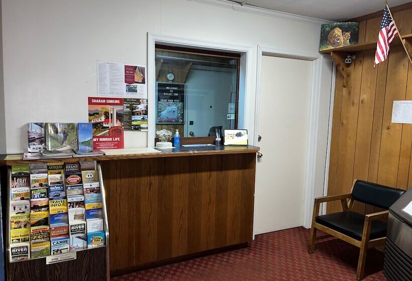 ホテル Relax Inn In Natural Bridge