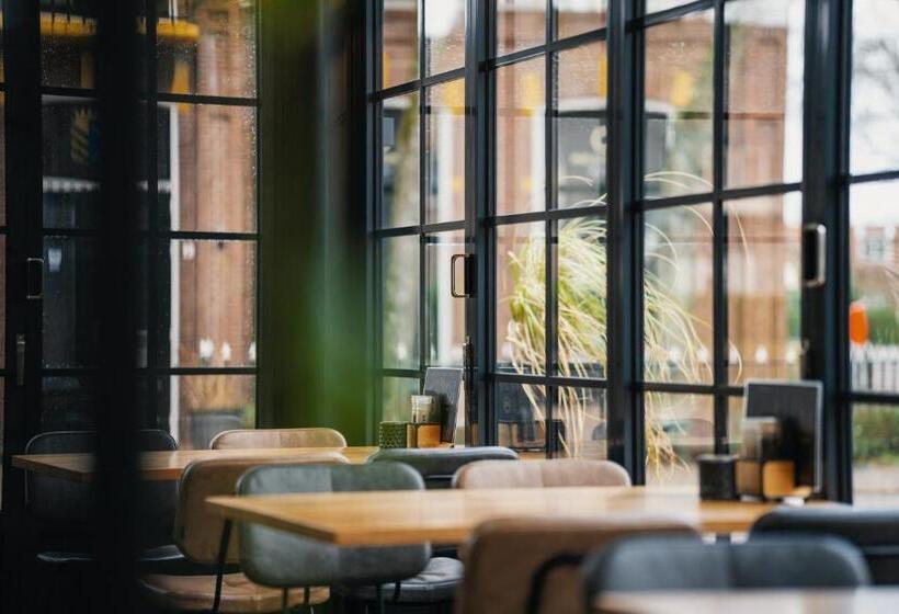 ホテル Restaurant De Jong