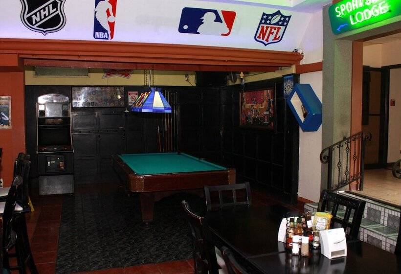 فندق Sportsmens Lodge