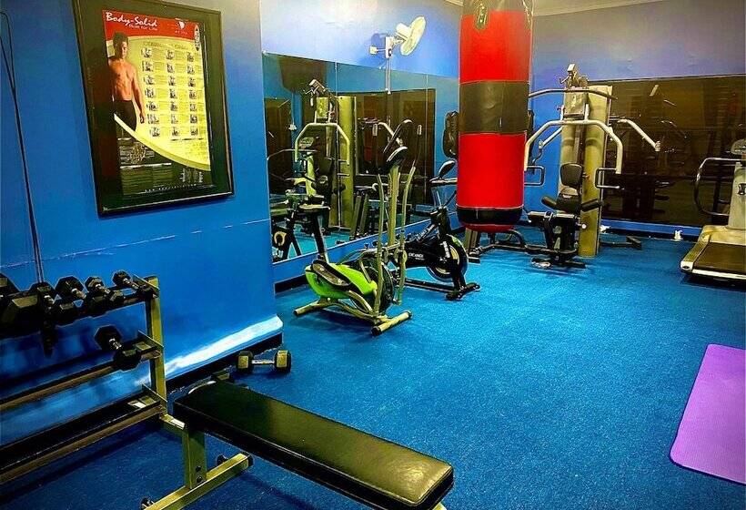 فندق Sportsmens Lodge