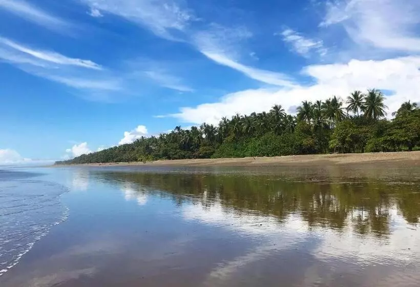 Hotelli Tropical Sands Dominical