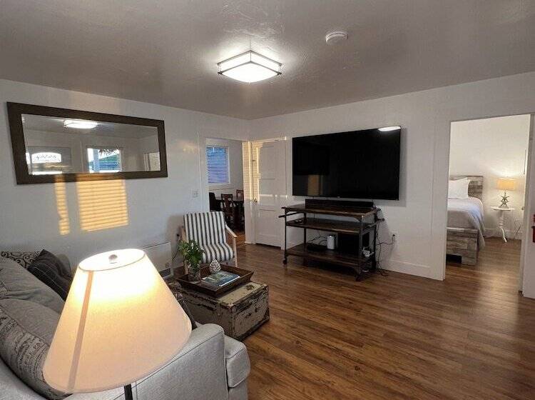 Отель Valley Ford