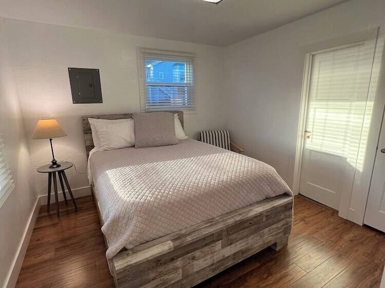 Отель Valley Ford