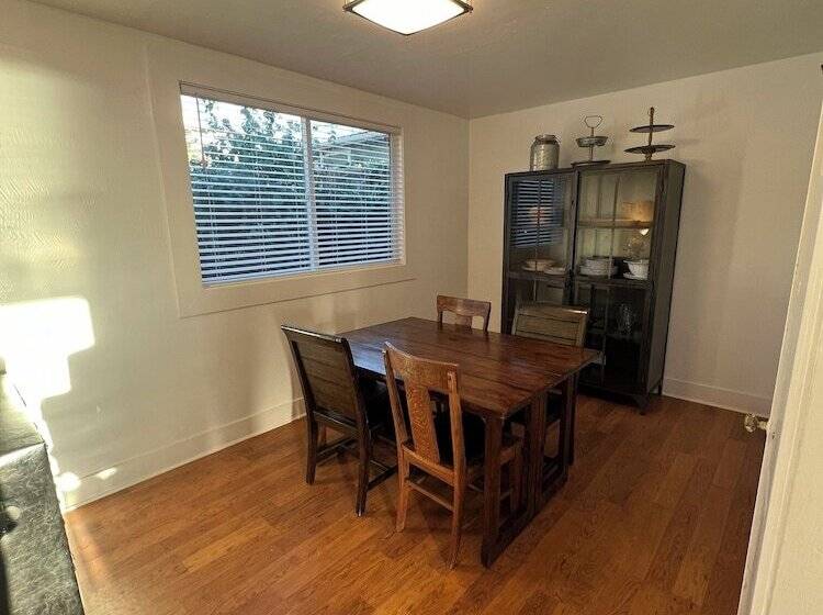 Отель Valley Ford