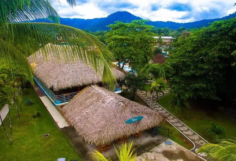 Beach Break Resort & Cr Surf Camp