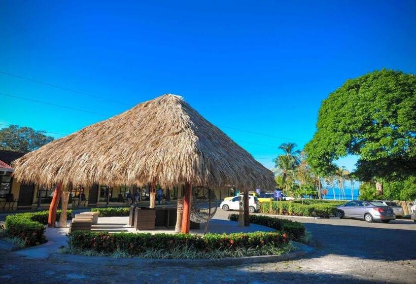 Beach Break Resort & Cr Surf Camp