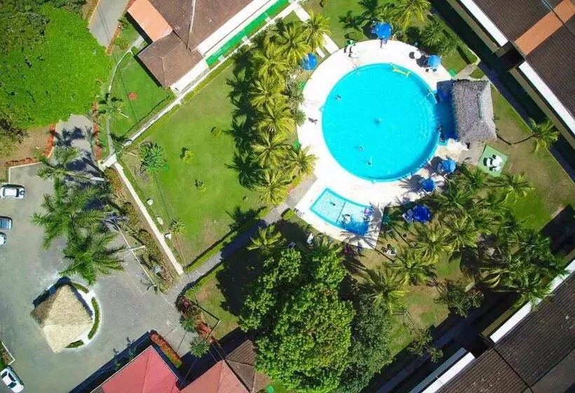 Beach Break Resort & Cr Surf Camp
