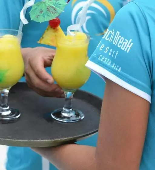 Beach Break Resort & Cr Surf Camp
