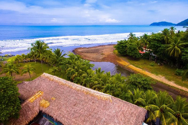 Beach Break Resort & Cr Surf Camp