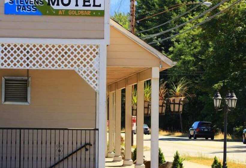 Stevens Pass Motel