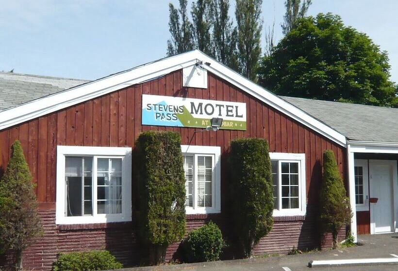 Stevens Pass Motel