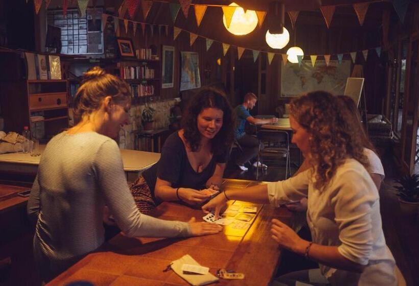 호스텔 Spanish By The River Turrialba