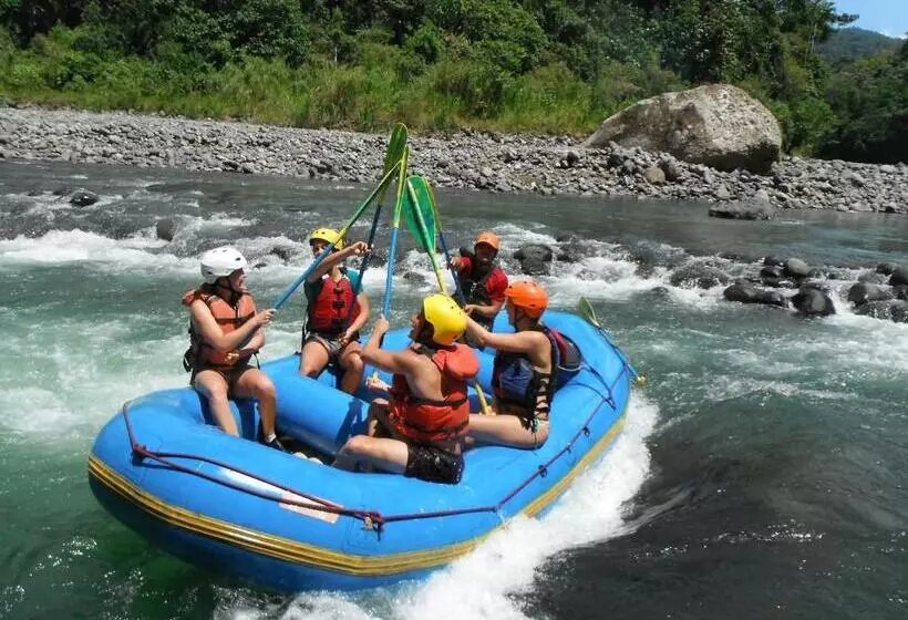 Retkeilymaja Spanish By The River Turrialba