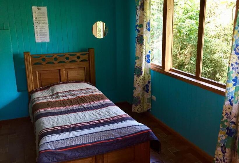 הוסטל Spanish By The River Turrialba