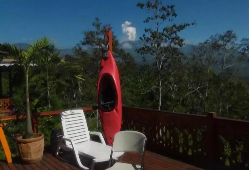 Retkeilymaja Spanish By The River Turrialba