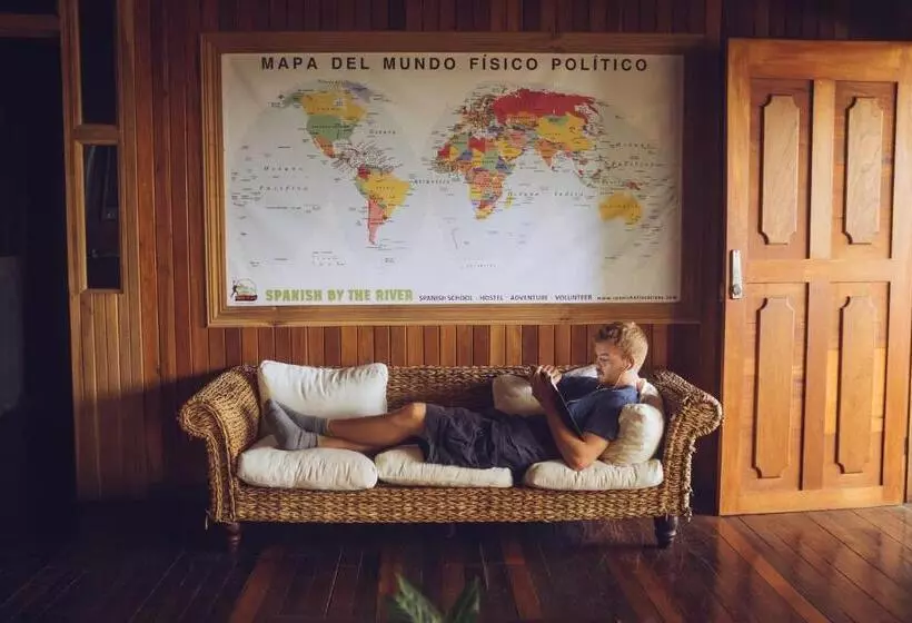 Retkeilymaja Spanish By The River Turrialba