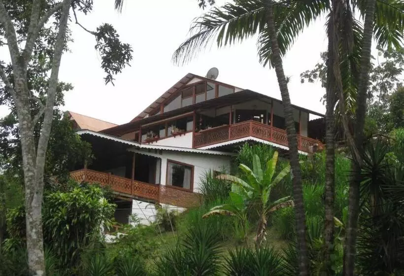 Retkeilymaja Spanish By The River Turrialba
