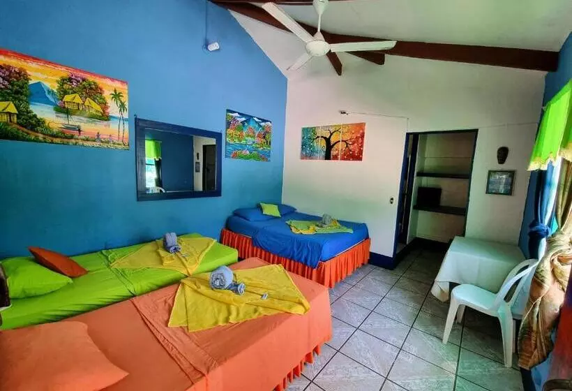ベッドアンドブレックファースト Cabinas Tortuguero Natural