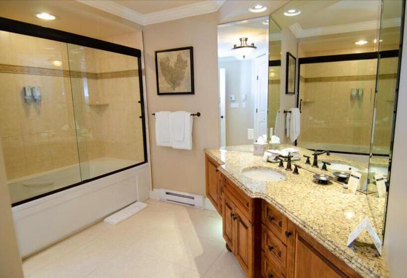 Crown Mansion Boutique Hotel & Villas