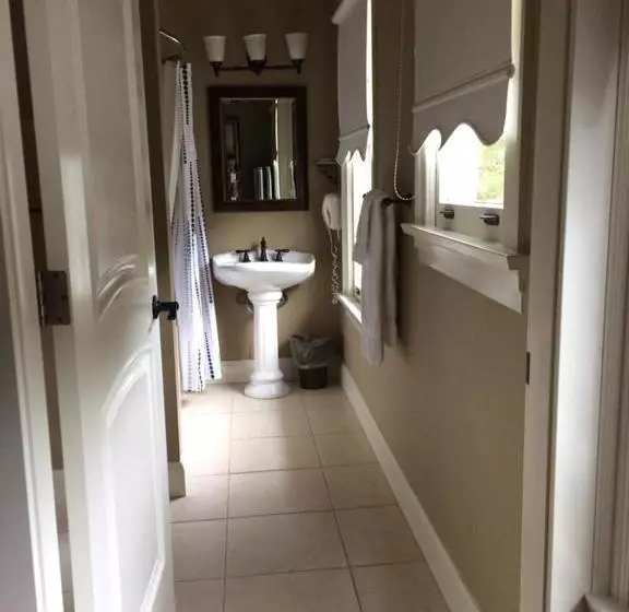 Crown Mansion Boutique Hotel & Villas