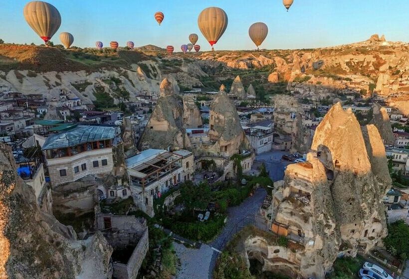 בית מלון כפרי Amber Cave Suites