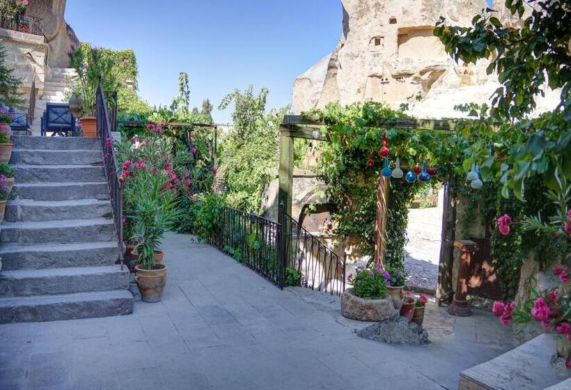 בית מלון כפרי Amber Cave Suites