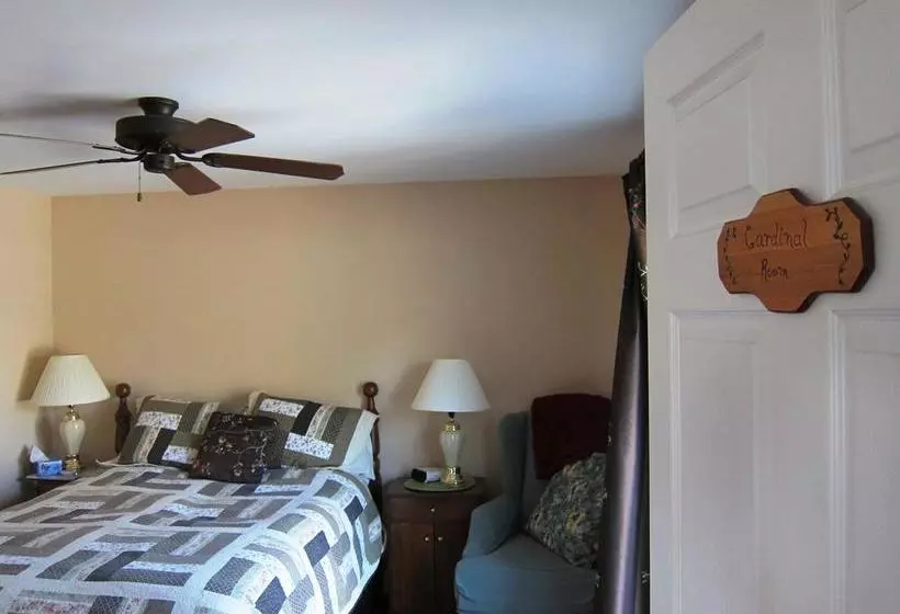 Hotelli Twin Pines Bed And Breakfast