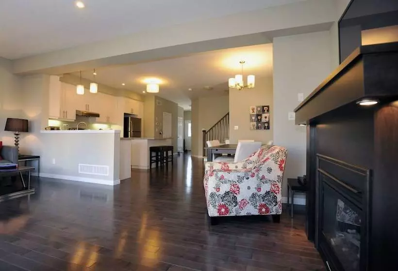 Hotelli Boardwalk Homes   Executive Guest Rooms & Townhomes