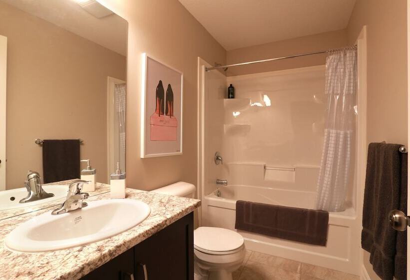 ホテル Boardwalk Homes   Executive Guest Rooms & Townhomes