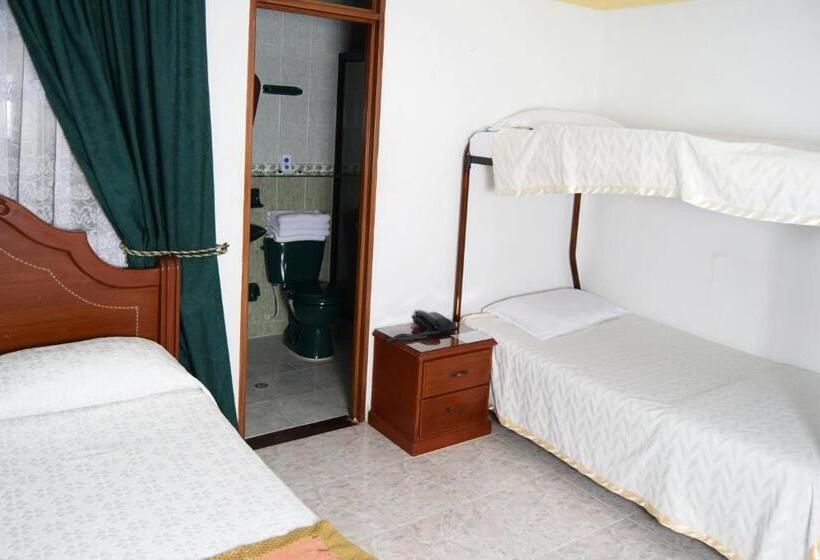 בית מלון כפרי Bolivar Plaza