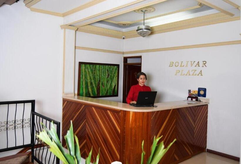 בית מלון כפרי Bolivar Plaza