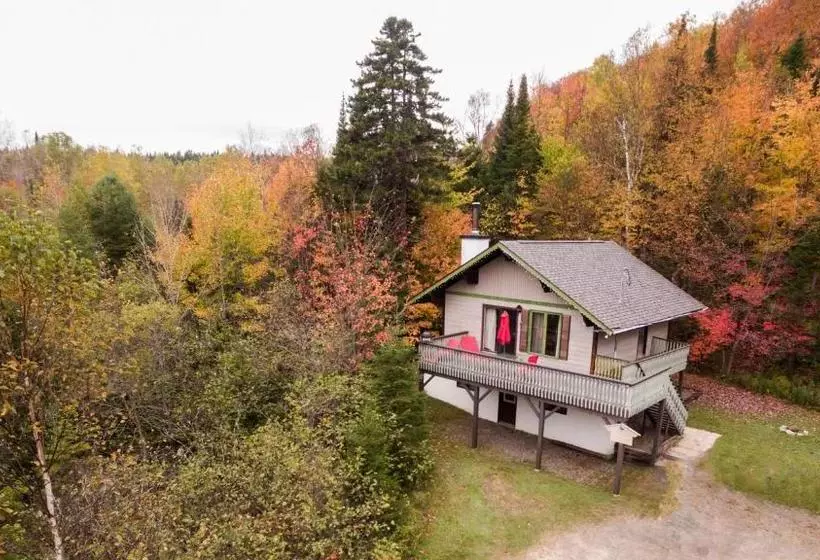 ホテル Chalets Chanteclair