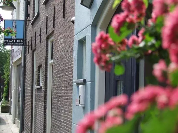 هتل Guesthouse De Utrechtsche Dom