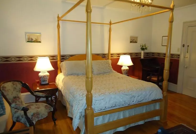 ホテル Governor's Mansion Inn