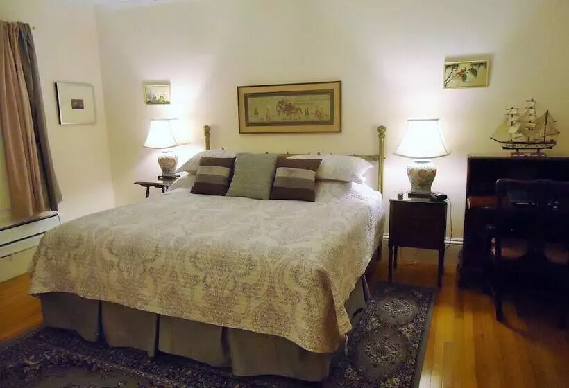 ホテル Governor's Mansion Inn