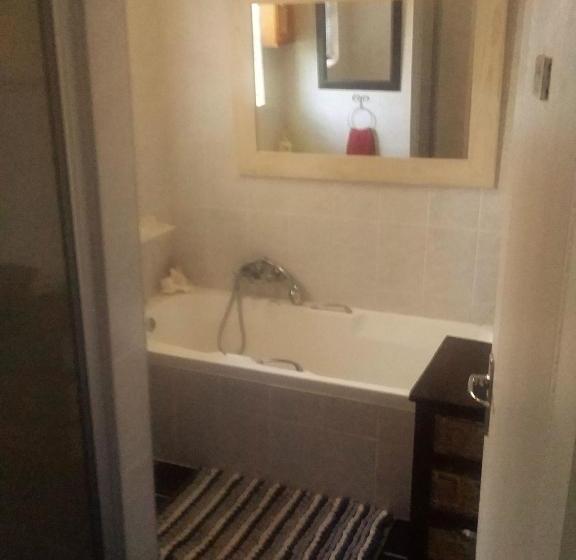 בית מלון כפרי Hillcrest Self-catering Holiday Apartment