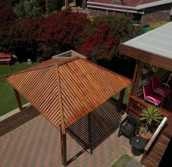 בית מלון כפרי Hillcrest Self-catering Holiday Apartment