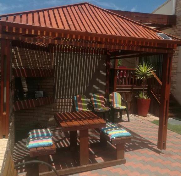 בית מלון כפרי Hillcrest Self-catering Holiday Apartment