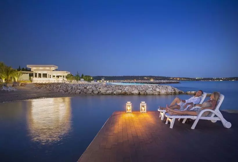 هتل Holiday Homes Sirena Classic