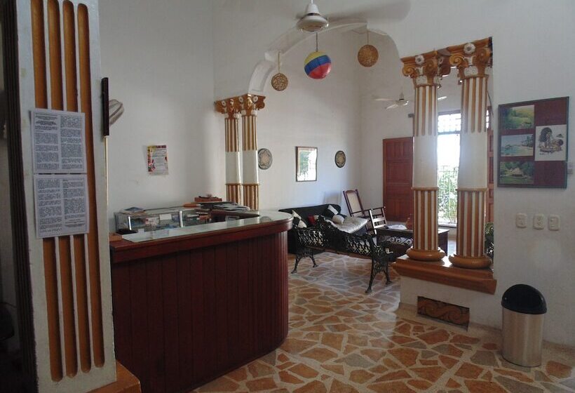 Отель Hospedería Casa Familiar