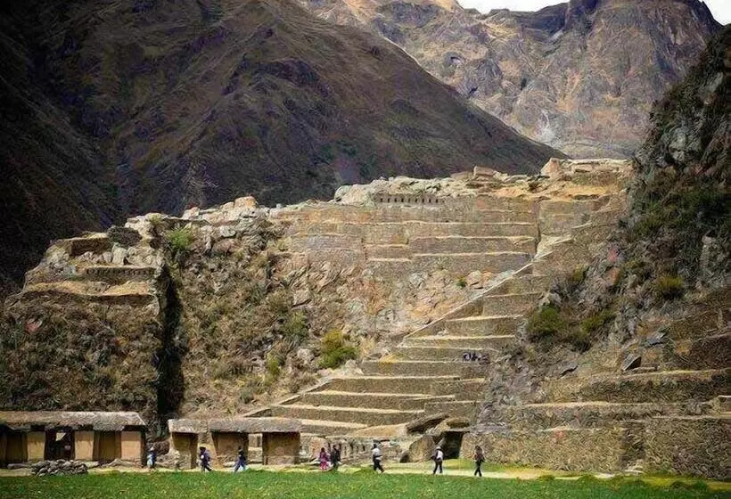 هتل Kiswar Lodge
