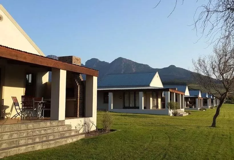 هتل Paddabult Self Catering Cottages