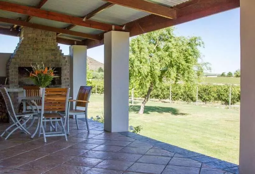 هتل Paddabult Self Catering Cottages